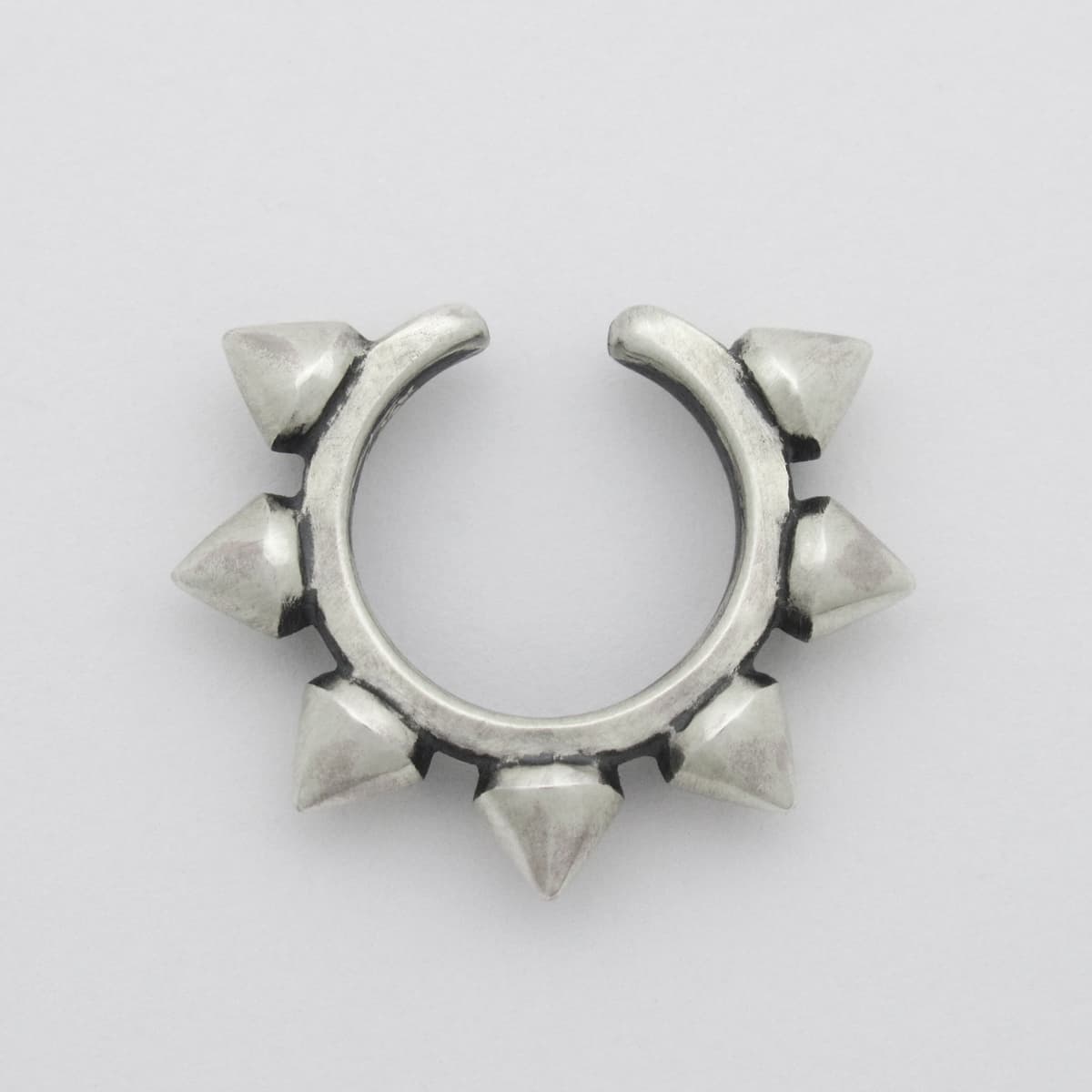 RAT RACE - Studs Ear Cuff "C5" - EDEN ROCK STORE