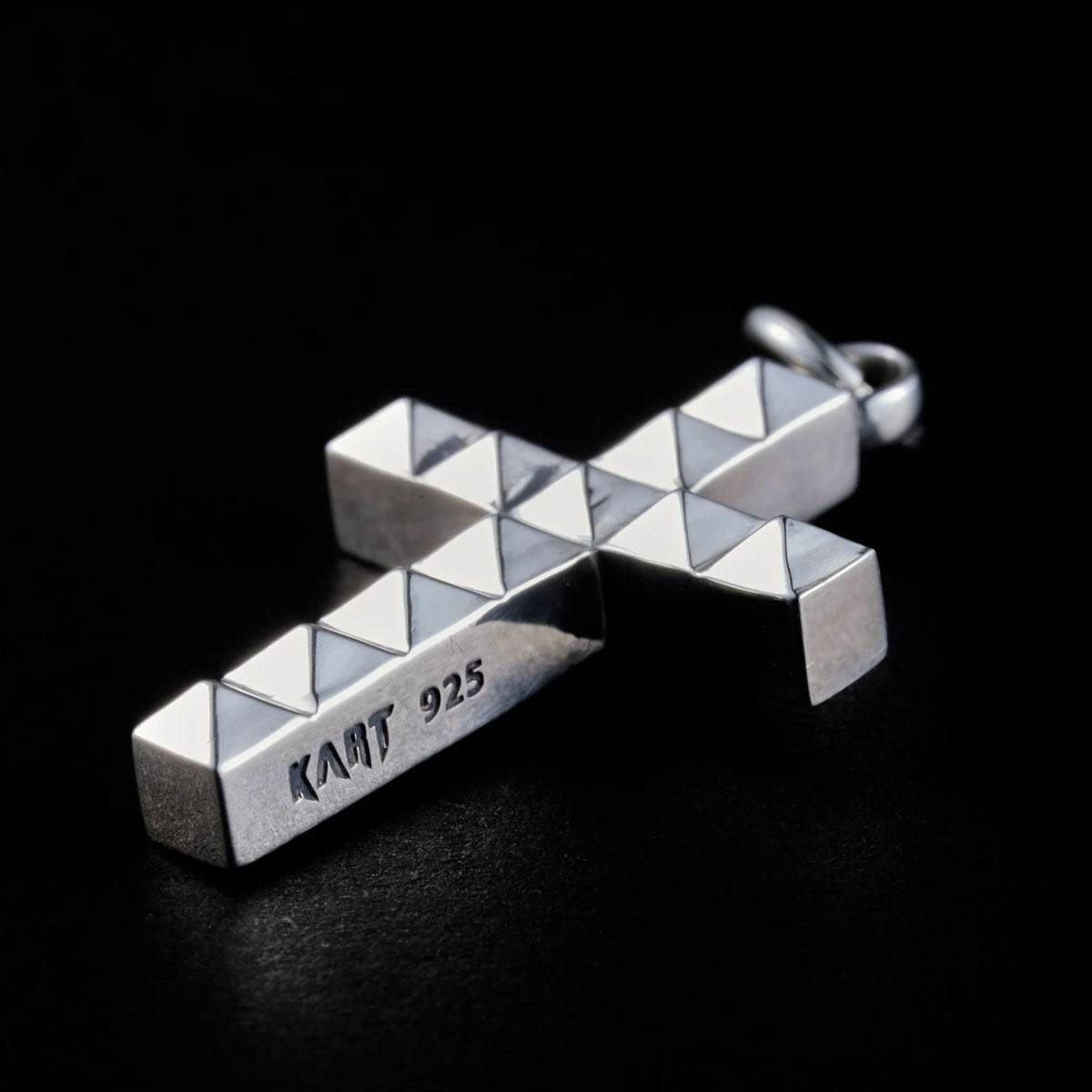 KART - Studs Cross Reverse Top - EDEN ROCK STORE