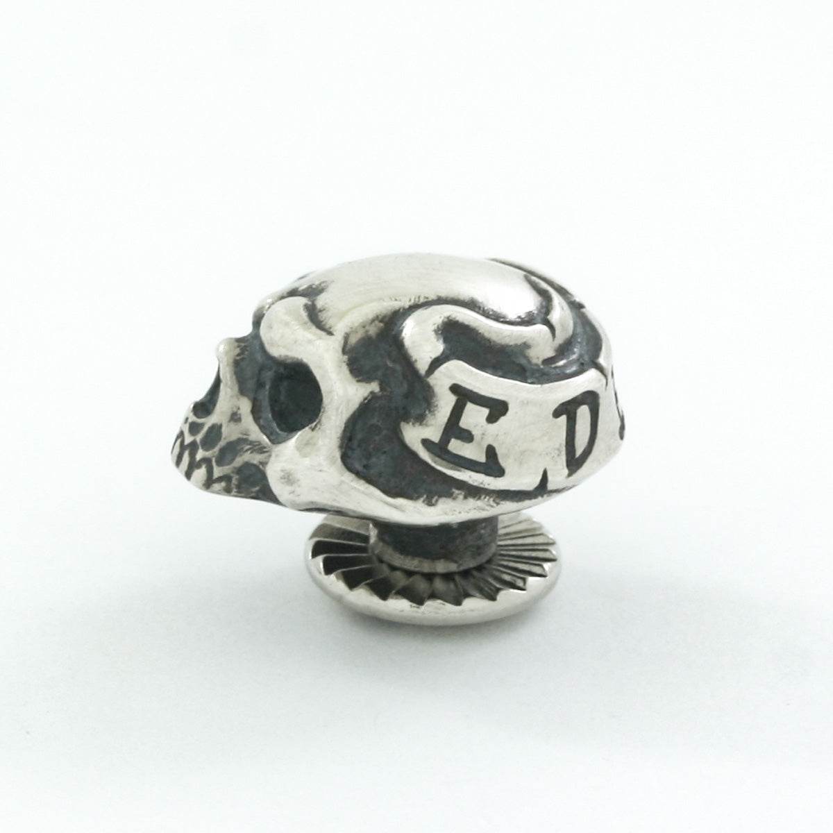 EDEN Skull Studs