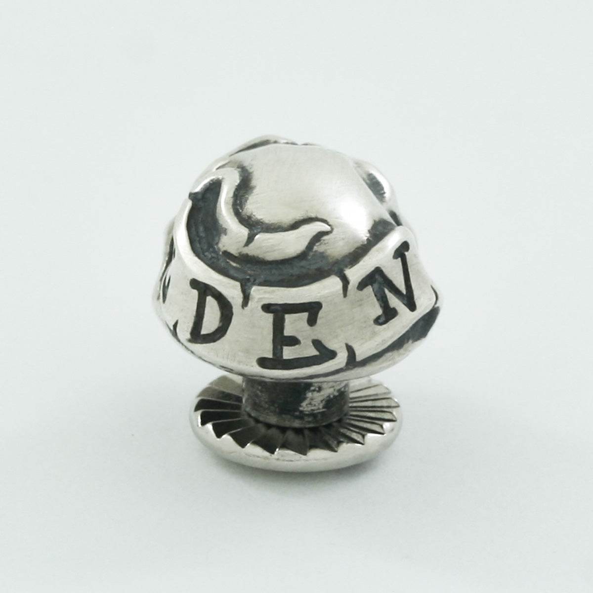 EDEN Skull Studs